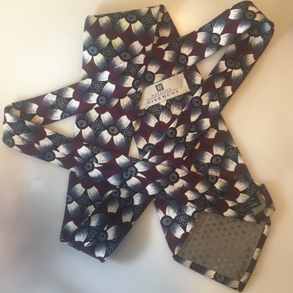 Givenchy Other - Givenchy floral silk EUC stunning